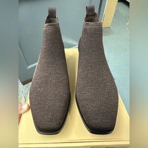 Vivaia boots size US 9-9.5/M